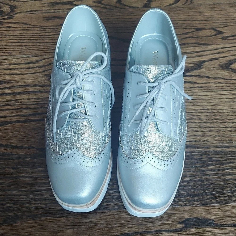 Wanted Gallaway Lace up Platform Wedge Oxford - silver - size 6.5M